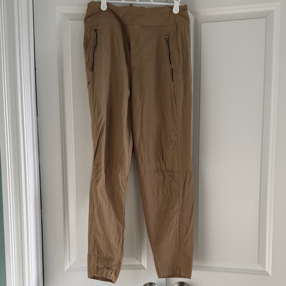 Athleta Tan Trekkie Joggers (high waist size 6)